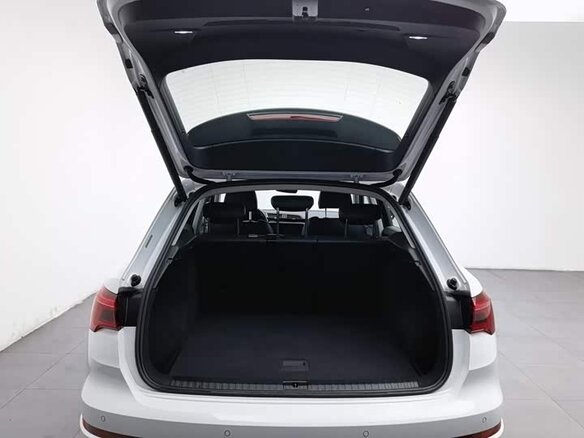 2022 Audi Q3 35 TFSI II (F3), белый, 2050000 рублей - вид 4