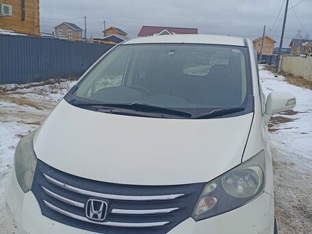 2010 Honda Freed I, белый, 680000 рублей, вид 1