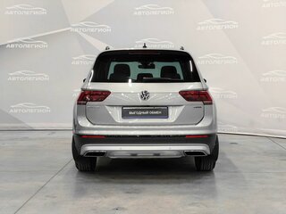 2019 Volkswagen Tiguan Allspace II, серебристый, 3400000 рублей, вид 3