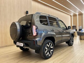 2026 Lada (ВАЗ) Niva Travel I Рестайлинг, коричневый, 1889000 рублей, вид 4