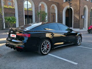 2021 Audi A5 Sportback 45 TFSI II (F5) Рестайлинг, чёрный, 4499000 рублей, вид 4