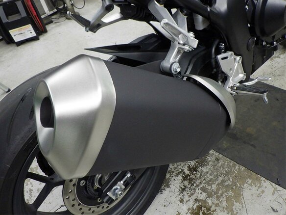 2025 Honda CB 1000 Hornet, белый, 1299000 рублей - вид 9