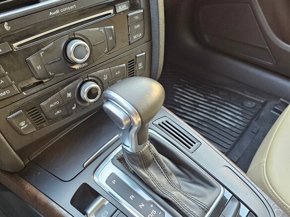 2015 Audi A4 IV (B8) Рестайлинг, чёрный - вид 31