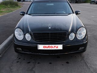 2004 Mercedes-Benz E-Класс 220 III (W211, S211), чёрный, 650000 рублей, вид 2
