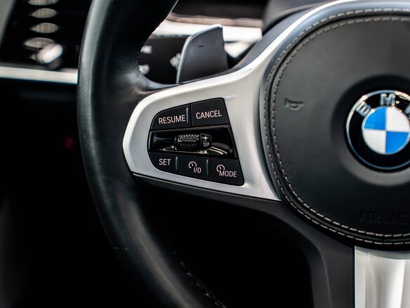 2025 BMW X5 40i IV (G05/G18) Рестайлинг, серый - вид 16