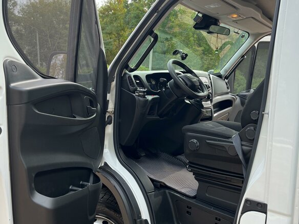 2022 Iveco Daily, белый, 4800000 рублей - вид 9