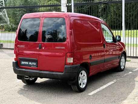 2010 Peugeot Partner, красный, 419000 рублей, вид 4