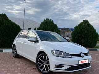 2020 Volkswagen Golf VII Рестайлинг, белый, 2100000 рублей, вид 4