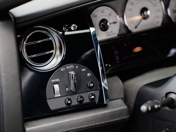 2015 Rolls-Royce Ghost I Рестайлинг (Series II), чёрный, 14500000 рублей - вид 32