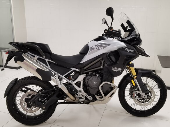 2022 Triumph Tiger 1200, белый - вид 3