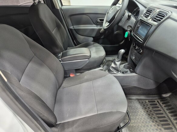 2015 Renault Logan II, белый - вид 13