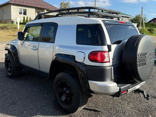 2007 Toyota FJ Cruiser, серебристый, 3408151 рублей, вид 2