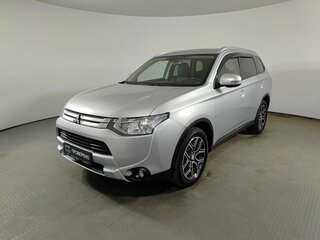 2014 Mitsubishi Outlander III Рестайлинг, серебристый, 1800000 рублей, вид 1