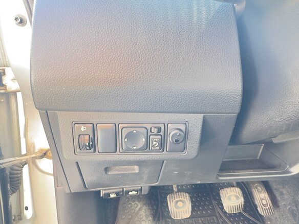 2008 Nissan Tiida I, серебристый - вид 11