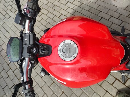2017 Ducati Monster 821, красный, 618000 рублей, вид 5