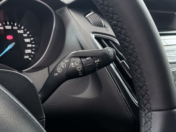 2017 Ford Focus III Рестайлинг, белый, 1190000 рублей - вид 12