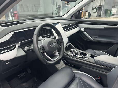 2024 Geely Atlas II, чёрный, 2600000 рублей, вид 4