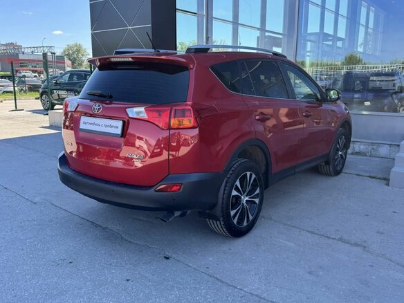 2015 Toyota RAV4 IV (XA40), красный - вид 11