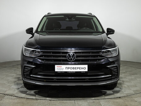 2021 Volkswagen Tiguan II Рестайлинг, чёрный, 2449700 рублей, вид 2