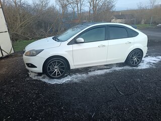2010 Ford Focus II Рестайлинг, белый, 750000 рублей, вид 5