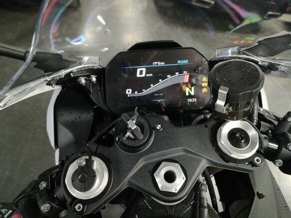 2026 BMW S 1000 RR, белый, 2750000 рублей - вид 5