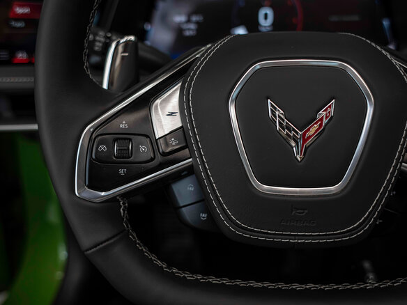 2026 Chevrolet Corvette Stingray C8, зелёный, 15627588 рублей - вид 22