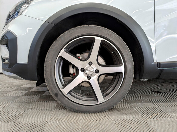 2024 Lada (ВАЗ) Vesta SW Cross I Рестайлинг (NG), белый, 1390000 рублей - вид 17