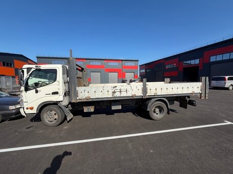 2011 Hino Series 300 (Dutro), белый, 1120000 рублей, вид 3