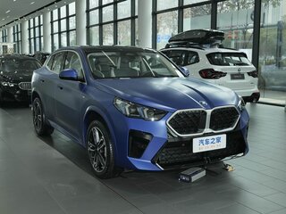 2025 BMW X2 sDrive25i II (U10), синий, 5745000 рублей, вид 4