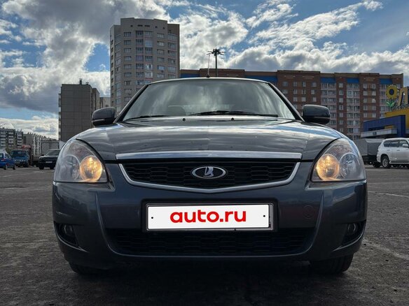 2017 Lada (ВАЗ) Priora I Рестайлинг, серебристый, 700000 рублей - вид 4