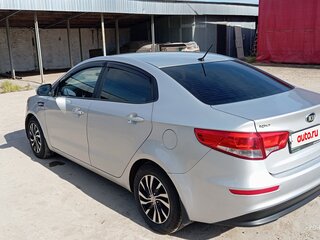 2016 Kia Rio III Рестайлинг, серый, 850000 рублей, вид 5