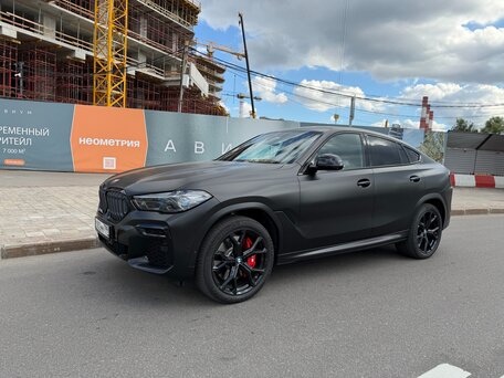 2021 BMW X6 40d III (G06), чёрный, 9500000 рублей, вид 2