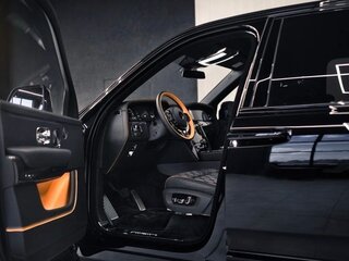 2025 Rolls-Royce Cullinan Black Badge I Рестайлинг (Series II), чёрный, 75000000 рублей, вид 2