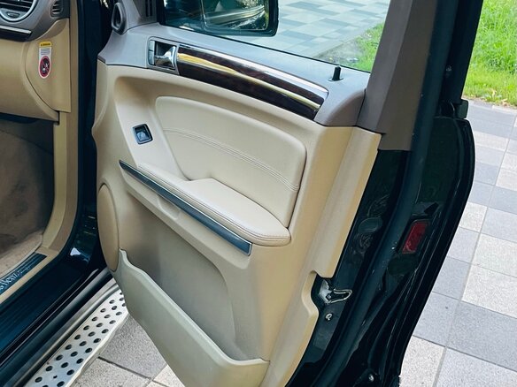 2010 Mercedes-Benz M-Класс 350 II (W164) Рестайлинг, чёрный - вид 27