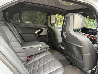 2022 BMW 7 серии 740Li VII (G70), серый, 9600000 рублей, вид 5