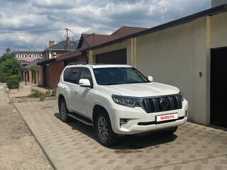 2017 Toyota Land Cruiser Prado 150 Series Рестайлинг 2, белый, 6990000 рублей, вид 2