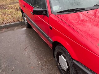 1990 Volkswagen Passat B3, красный, 300000 рублей, вид 2