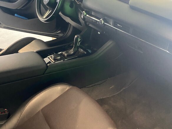 2020 Mazda 3 Axela IV (BP), серый, 2100000 рублей - вид 2