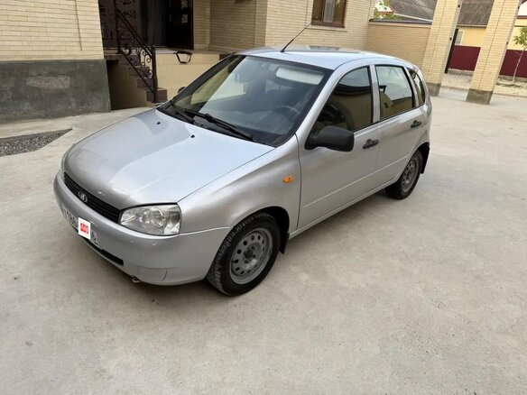 2012 Lada (ВАЗ) Kalina I, серебристый, 380000 рублей