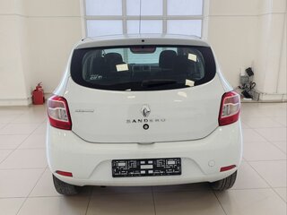 2017 Renault Sandero II, белый, 650000 рублей, вид 5