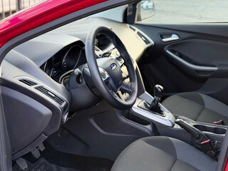 2011 Ford Focus III, красный, 790000 рублей, вид 3