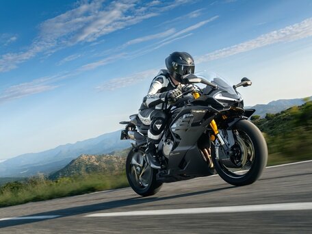 2026 CFMoto 750SR-S, чёрный, 924900 рублей, вид 1