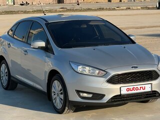2017 Ford Focus III Рестайлинг, серебристый, 1150000 рублей, вид 3