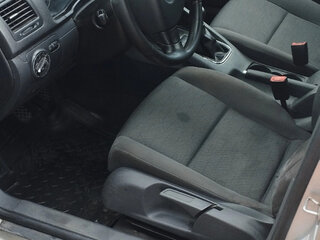 2005 Volkswagen Golf V, серебристый, 300000 рублей, вид 5