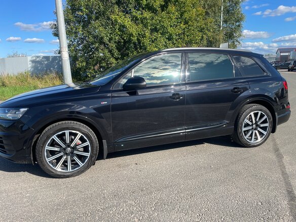 2017 Audi Q7 II (4M), чёрный, 4250000 рублей - вид 5
