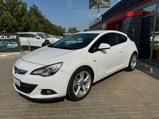 2012 Opel Astra GTC J Рестайлинг, белый, 699900 рублей, вид 4