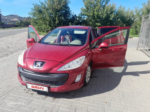 2008 Peugeot 308 I, красный, 310000 рублей - вид 2