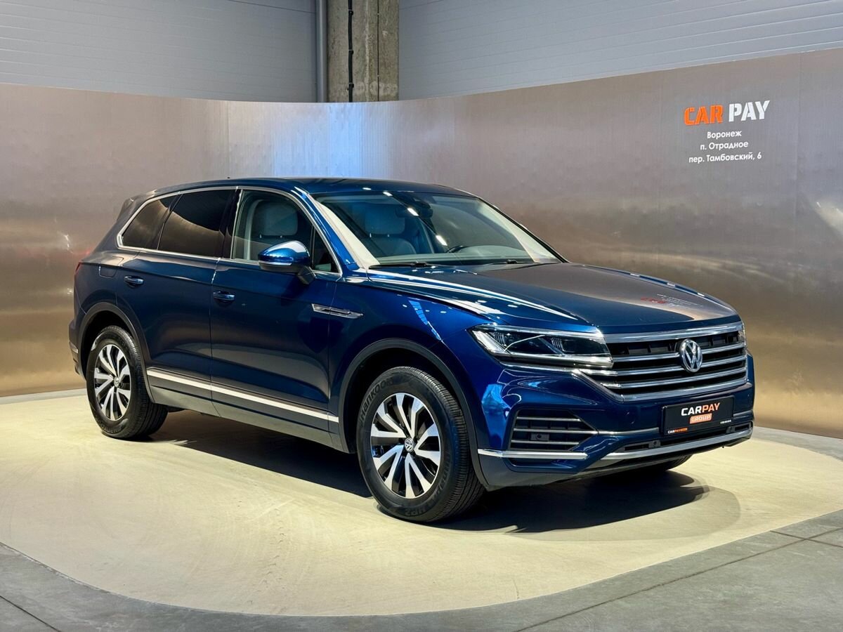 Открыть фотографии: Volkswagen Touareg III