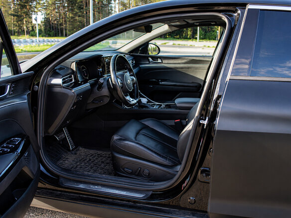 2021 Kia K5 III, чёрный, 3319000 рублей - вид 7
