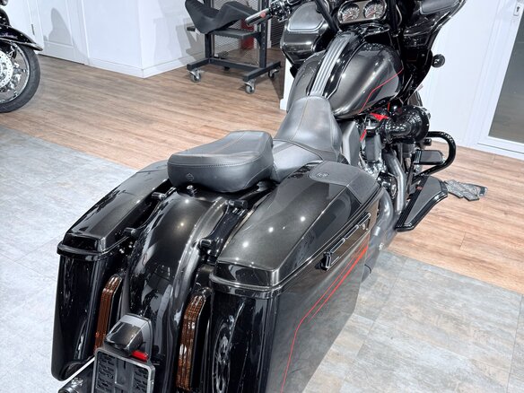 2018 Harley-Davidson CVO Road Glide, чёрный, 2499000 рублей - вид 5